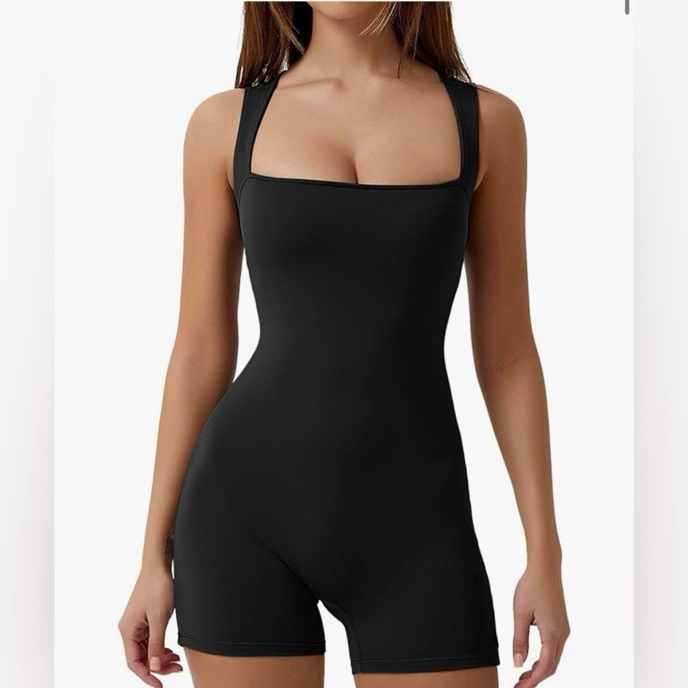 Qinsen Stretch Althletic Black Romper Bodysuit. Size 6